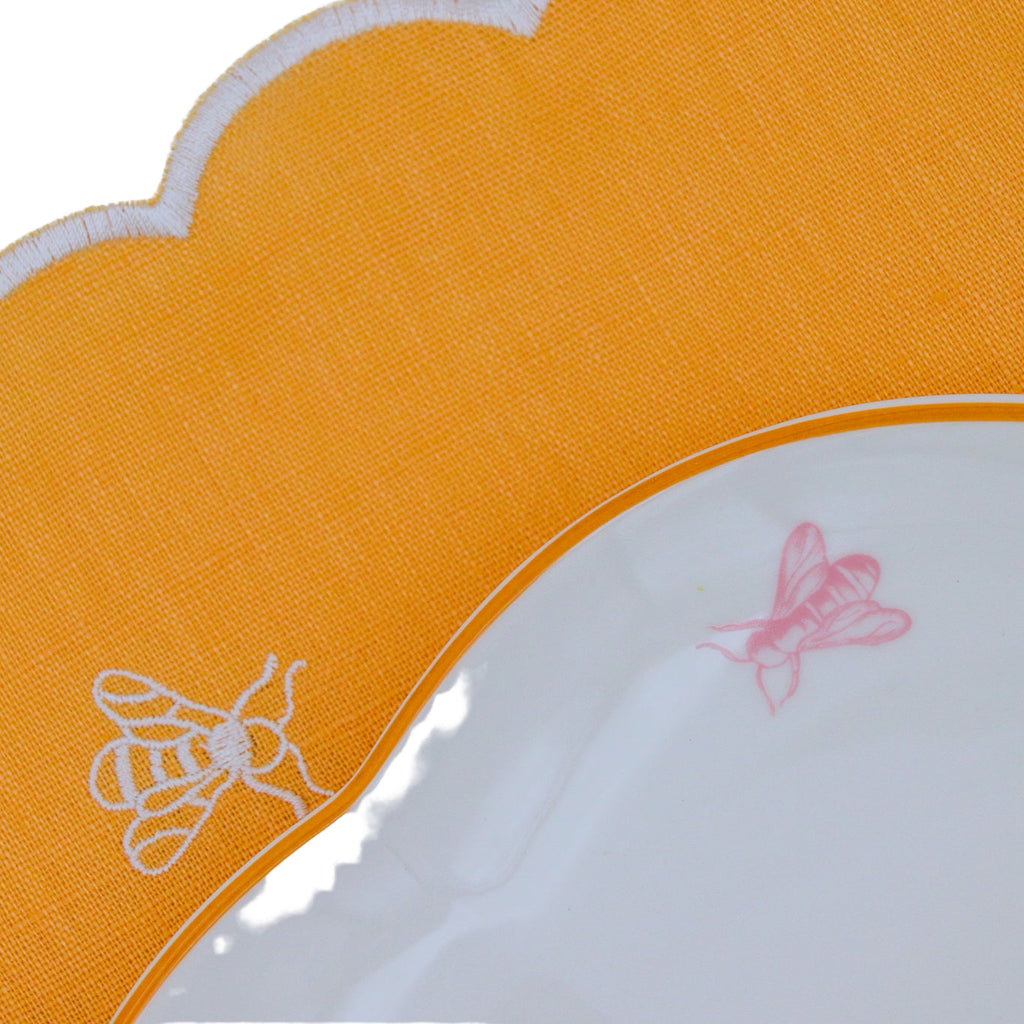 Bumble Voyage Scalloped Ceramic Dinner Plates – Case of 12 (+3 Bonus Plates)