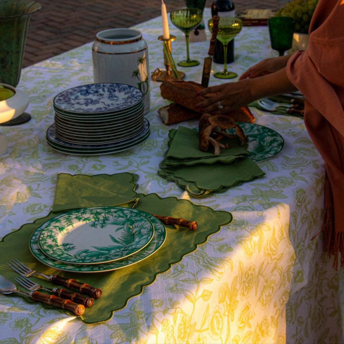 Monsoon Verdant Porcelain Dinner Plates – Case of 12 (+3 Bonus Plates)